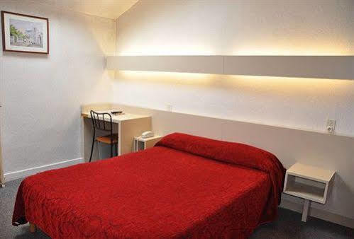 Hotel De La Gare 克利松 外观 照片
